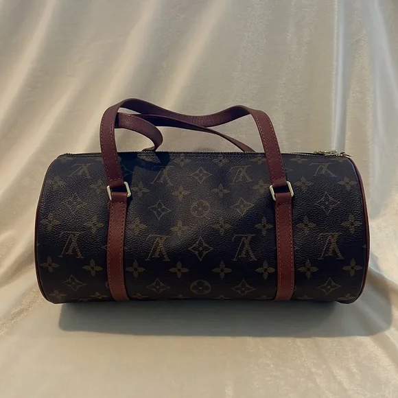 Louis Vuitton Purse - Picture 4 of 8
